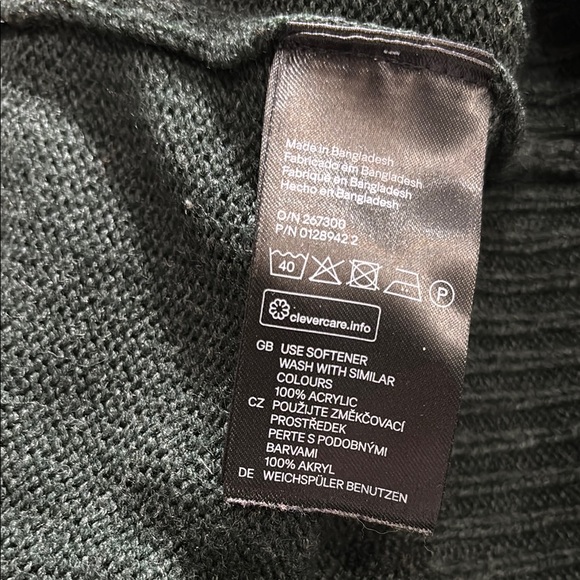 H&M Women's Green Sweater - Picture 7 of 7